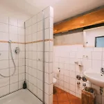 Budgetzimmer Erlebnishof Gut Huegle Çiftlik konaklama