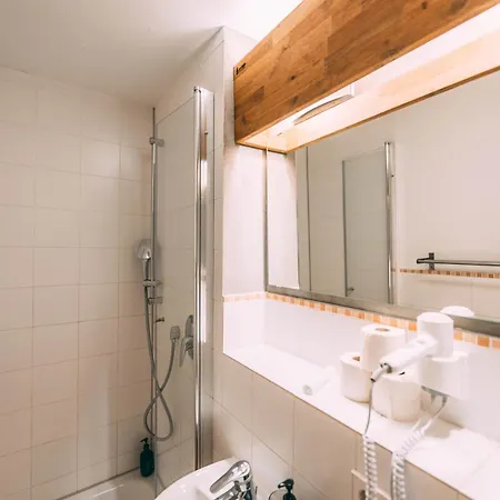 Gut Huegle Jugendzimmer * Ravensburg