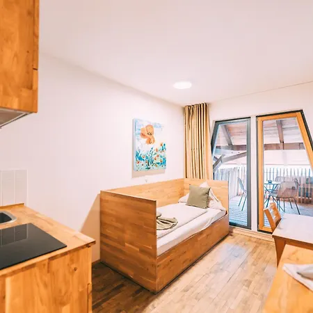 Budgetzimmer Erlebnishof Gut Huegle בית חווה *